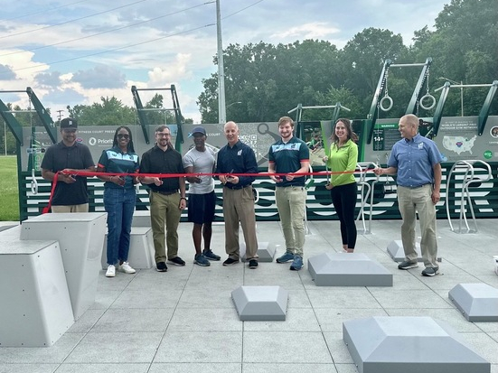 people-cutting-ribbon.jpg